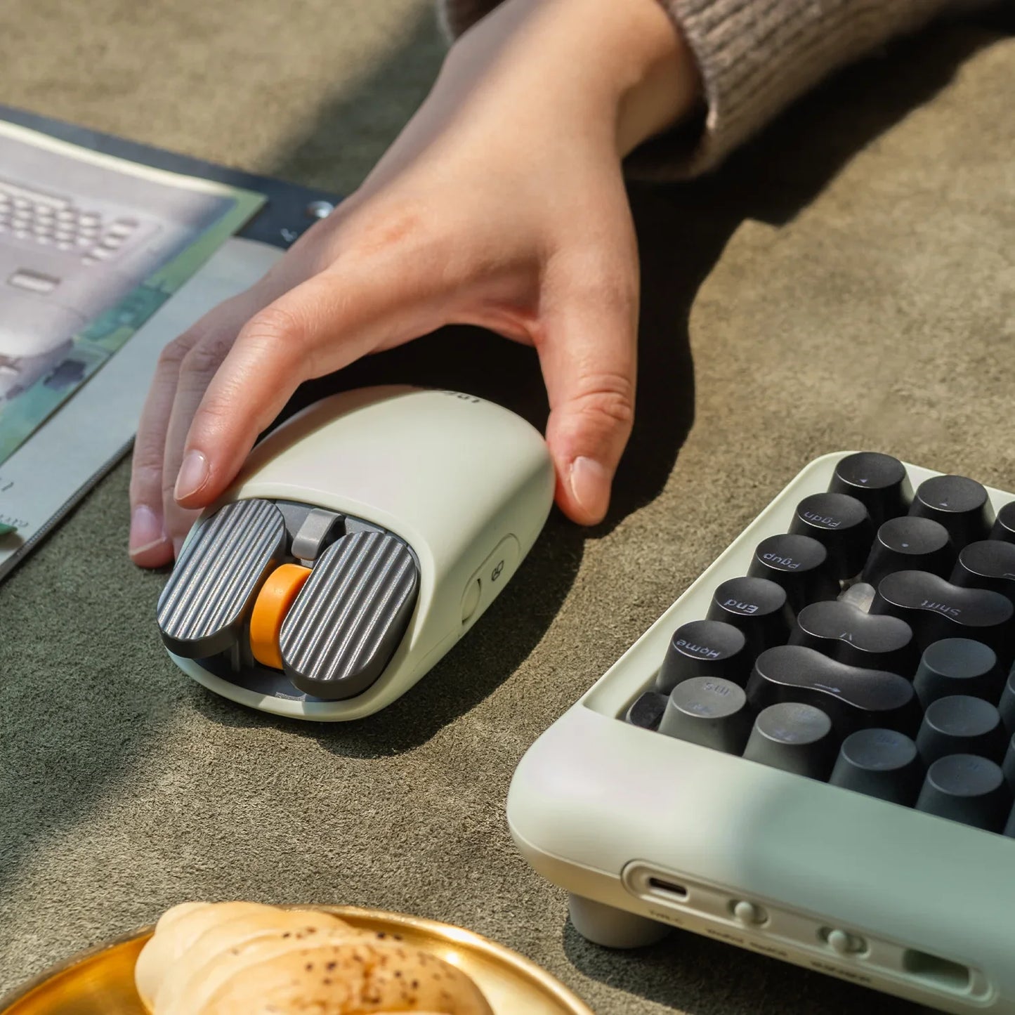 Lofree Wavy Chips Bluetooth Mouse – Ergonomic Dual-Mode Wireless Design